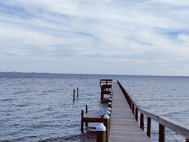 $150,000 | 825 Bayshore Drive, Unit 302, Pensacola, FL 32507