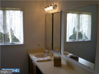 26 Timber Road Horsham, PA 19044 - Photo 4 of 10 Bathroom