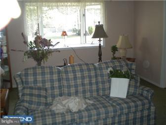 26 Timber Road Horsham, PA 19044 - Photo 6 of 10 Living Room