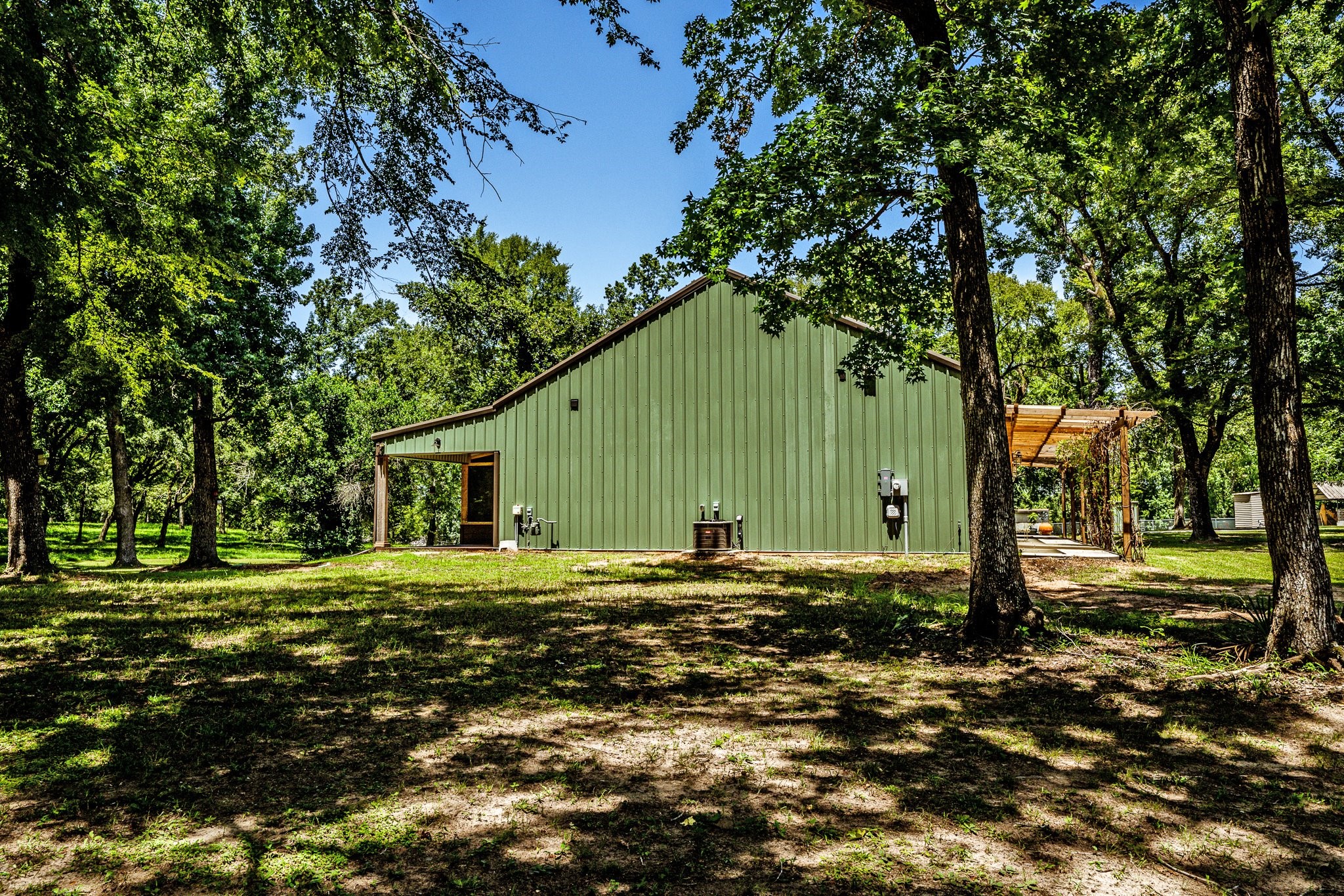 13334 Fultz Road Conroe, TX 77304 - Photo 38 of 49 a backyard of a house