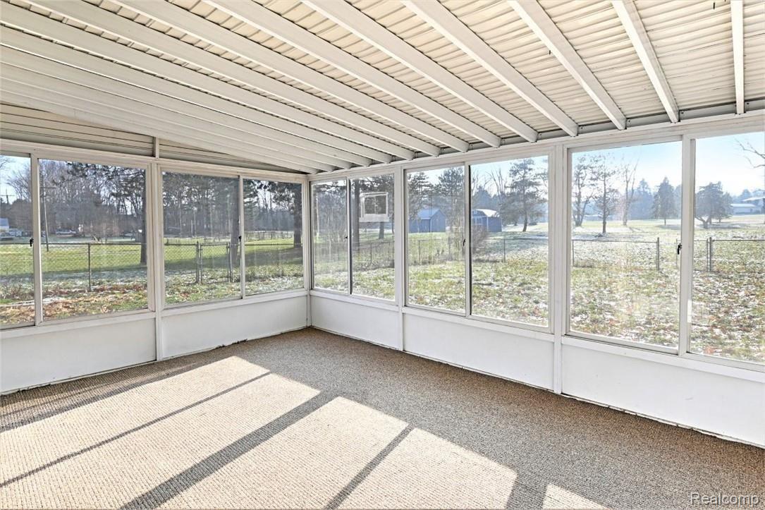 3505 Mason Road Howell, MI 48843 - Photo 15 of 28 Sunroom off the back