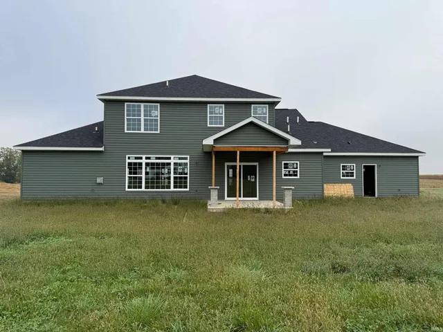 $519,900 | 1026 East 400th Street South, Bringhurst, IN 46913