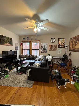 $2,995 | 628 West Patterson Avenue, Unit 1E, Chicago, IL 60613