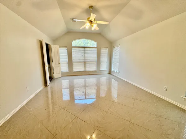 $2,450 | 2604 Hidden Creek Drive, Pearland, TX 77581