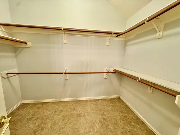 $2,450 | 2604 Hidden Creek Drive, Pearland, TX 77581