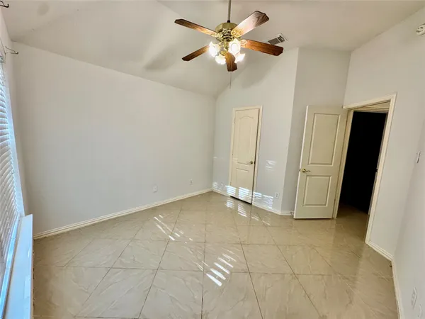 $2,450 | 2604 Hidden Creek Drive, Pearland, TX 77581