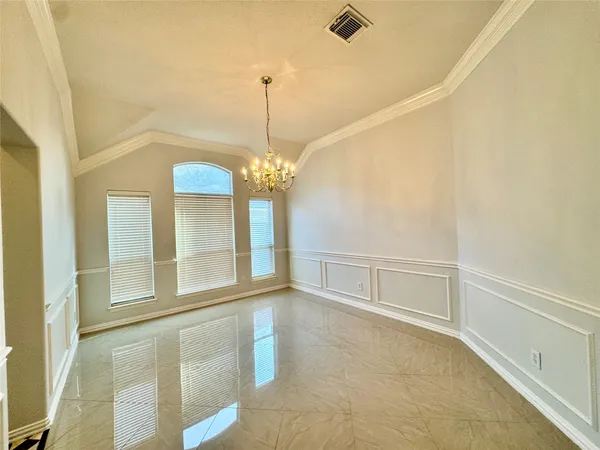 $2,450 | 2604 Hidden Creek Drive, Pearland, TX 77581