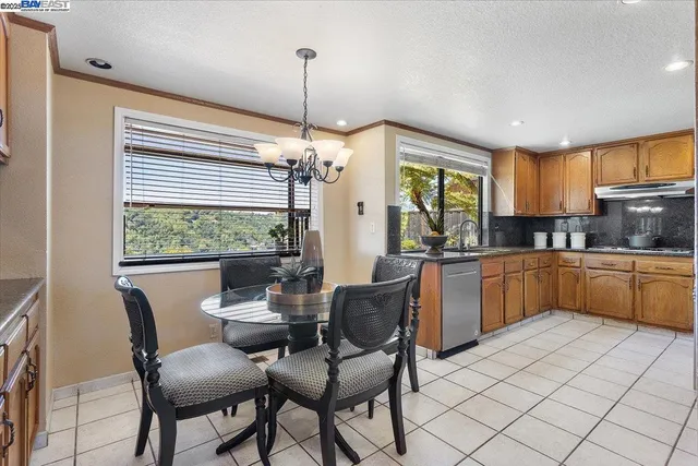 $1,550,000 | 6444 Boone Drive, Castro Valley, CA 94552