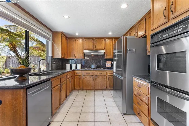 $1,550,000 | 6444 Boone Drive, Castro Valley, CA 94552