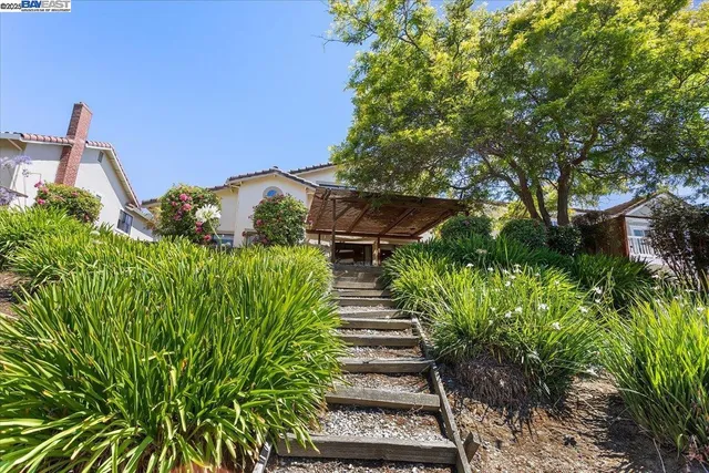 $1,550,000 | 6444 Boone Drive, Castro Valley, CA 94552