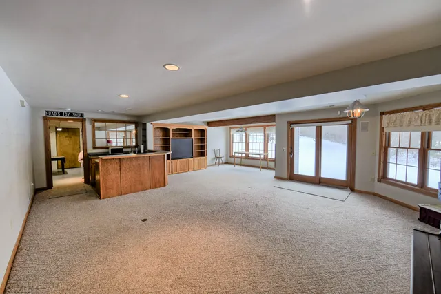 $699,900 | 11678 East Grand River Avenue, Portland, MI 48875