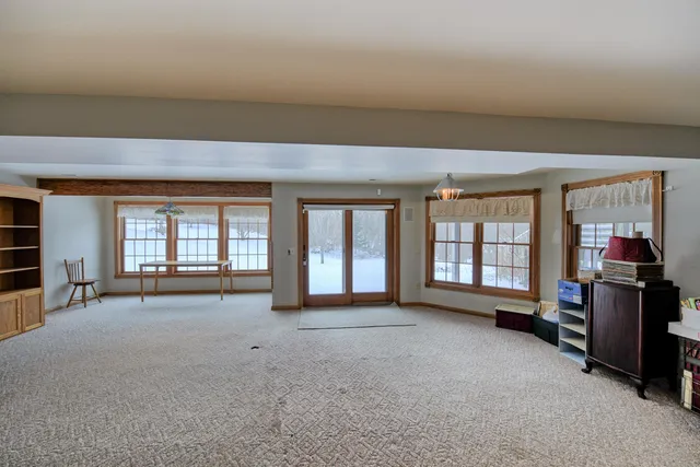 $699,900 | 11678 East Grand River Avenue, Portland, MI 48875