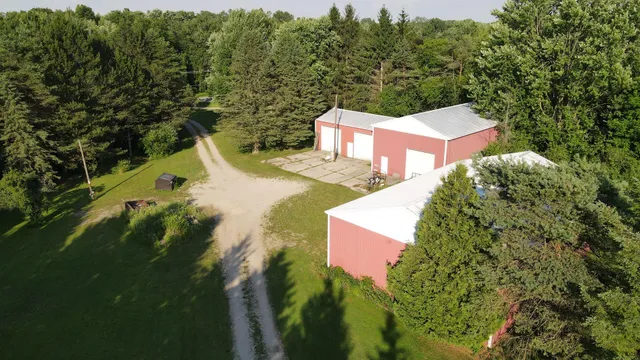 $699,900 | 11678 East Grand River Avenue, Portland, MI 48875