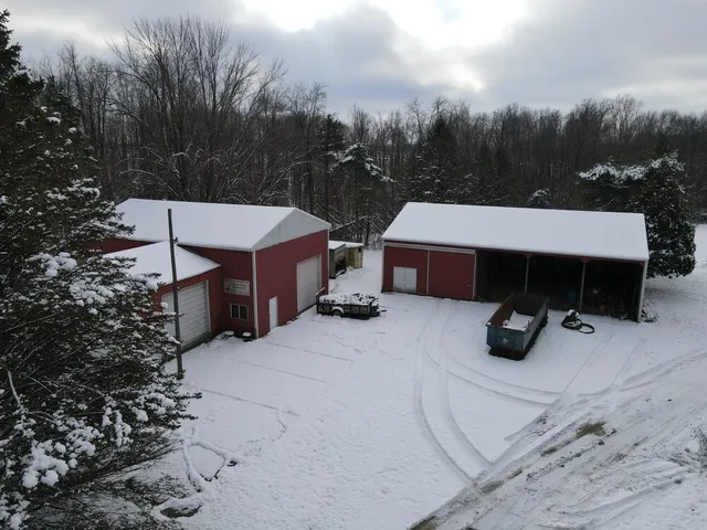 $699,900 | 11678 East Grand River Avenue, Portland, MI 48875