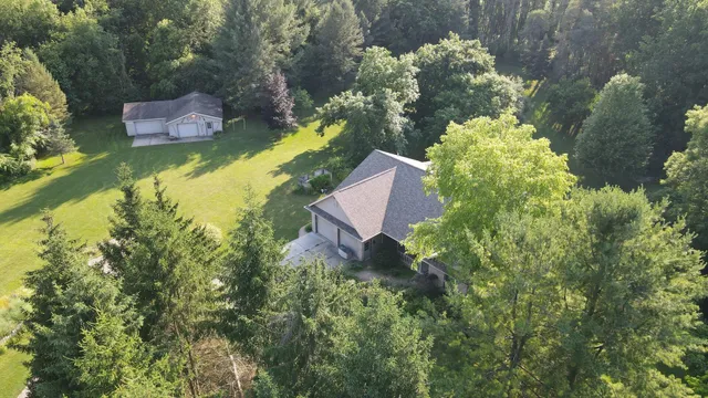 $699,900 | 11678 East Grand River Avenue, Portland, MI 48875