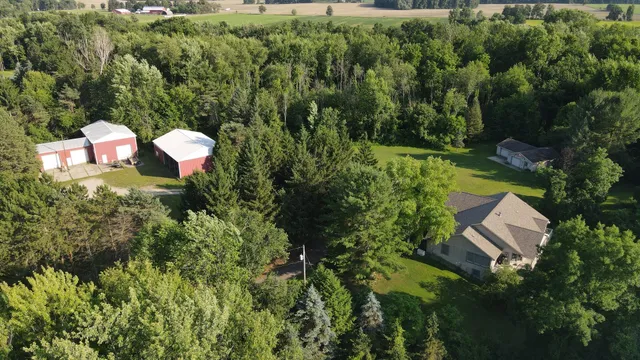 $699,900 | 11678 East Grand River Avenue, Portland, MI 48875