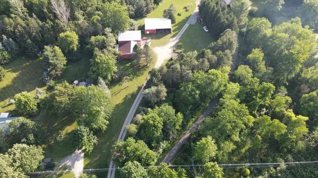 $699,900 | 11678 East Grand River Avenue, Portland, MI 48875