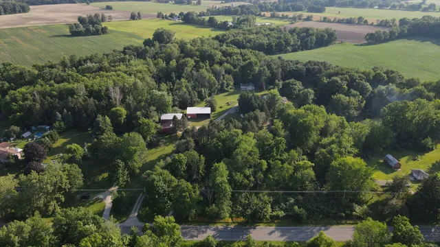 $699,900 | 11678 East Grand River Avenue, Portland, MI 48875