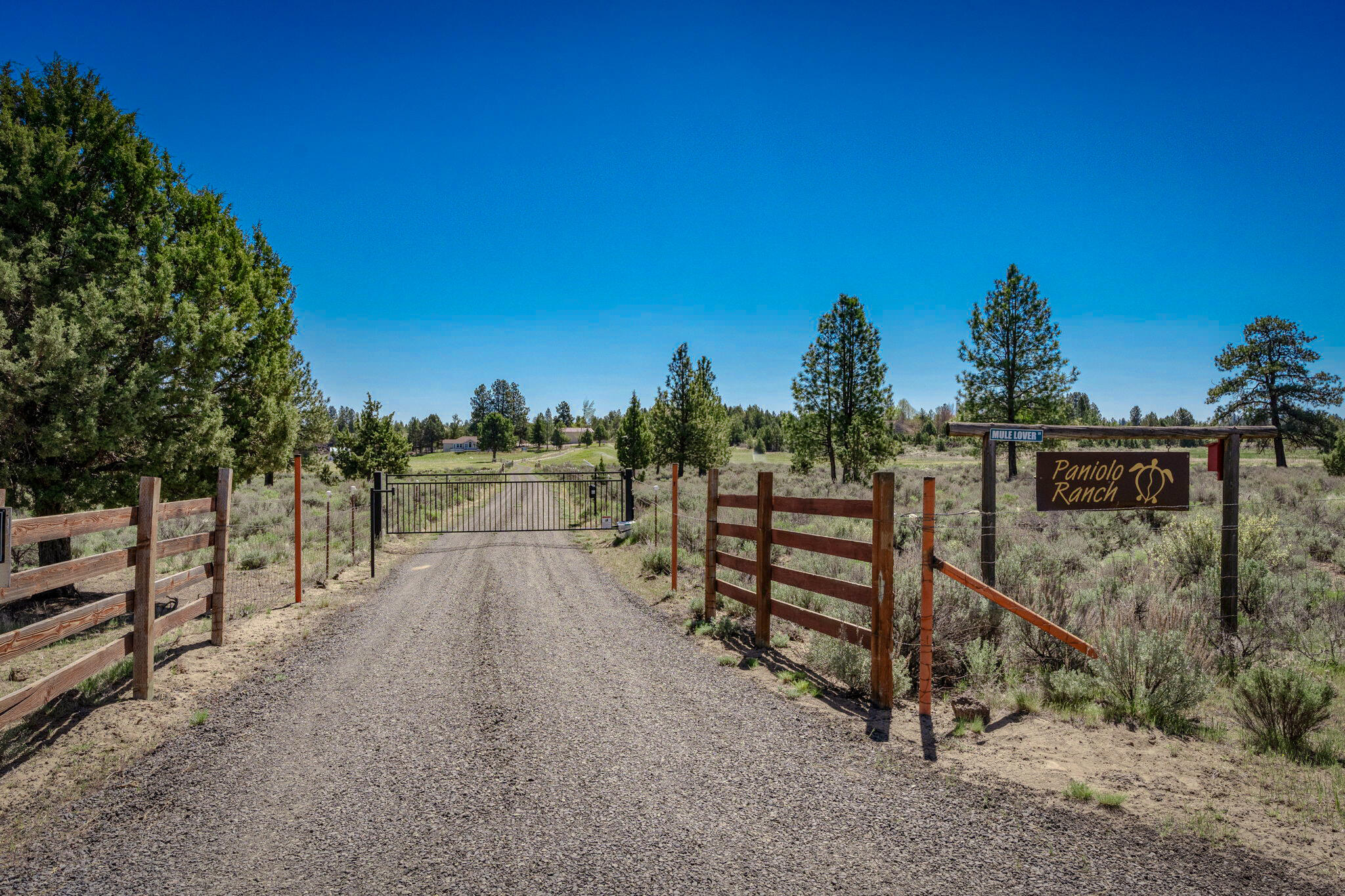 60640 Arnold Market Road Bend, OR 97702 - Photo 24 of 42 2024_05_16_60640_arnold_market_road-37