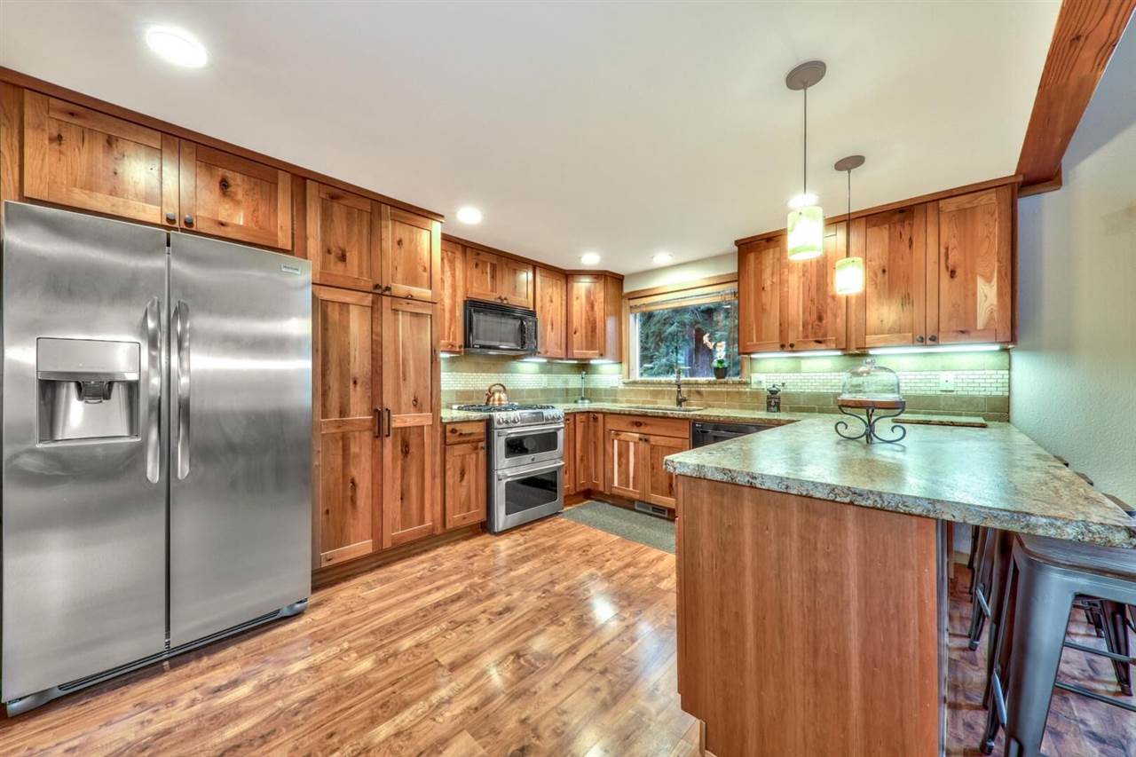 11918 Chalet Road Truckee, CA 96161 - Photo 8 of 21 Gallery Image 8