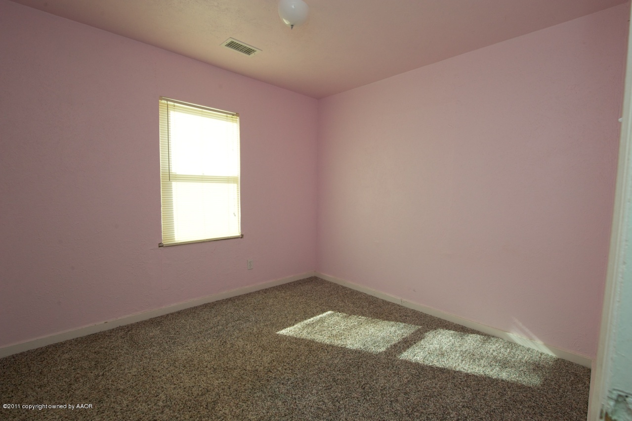 4322 South Polk Street Amarillo, TX 79110 - Photo 8 of 13 Bedroom