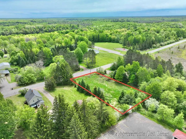 $9,000 | Lot 3 1st S, Park Falls, WI 54552