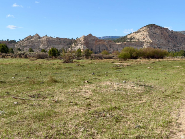 2196 East Teasdale Road Teasdale, UT 84773 - Photo 7 of 57