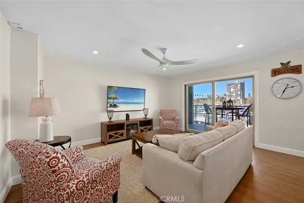 $988,888 | 1202 North Pacific Street, Unit 206B, Oceanside, CA 92054