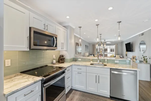 $420,000 | 1461 South Ocean Boulevard, Unit 226, Lauderdale-by-the-Sea, FL 33062