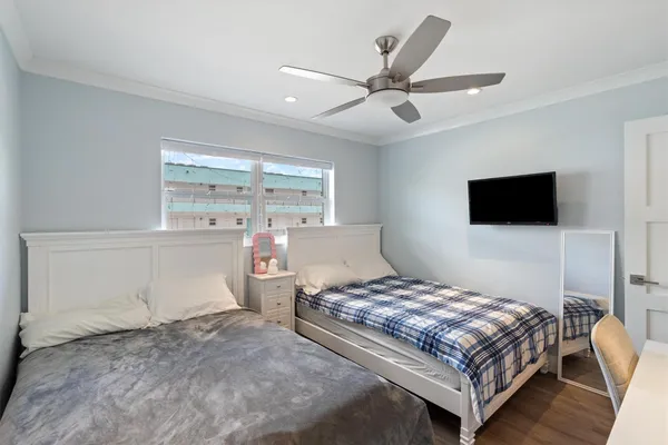 $420,000 | 1461 South Ocean Boulevard, Unit 226, Lauderdale-by-the-Sea, FL 33062