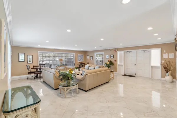 $420,000 | 1461 South Ocean Boulevard, Unit 226, Lauderdale-by-the-Sea, FL 33062