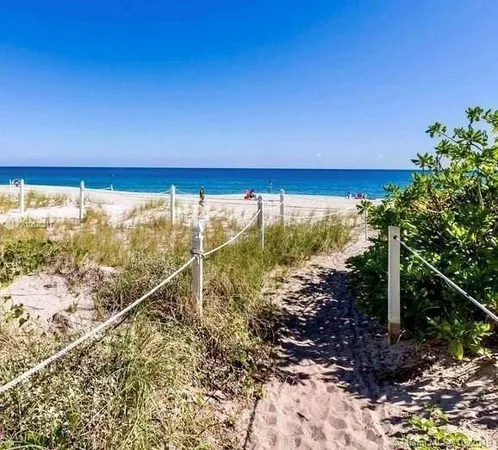 $420,000 | 1461 South Ocean Boulevard, Unit 226, Lauderdale-by-the-Sea, FL 33062