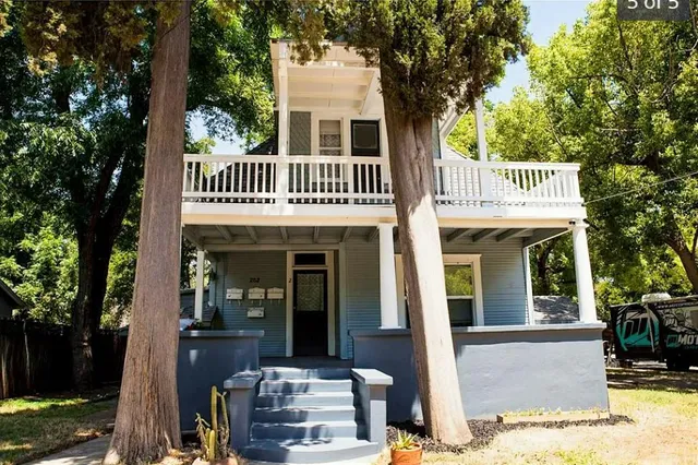 $750,000 | 202 West 2nd Avenue, Chico, CA 95926