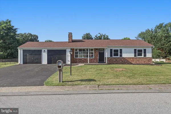 $349,900 | 17519 Stone Valley Drive, Hagerstown, MD 21740