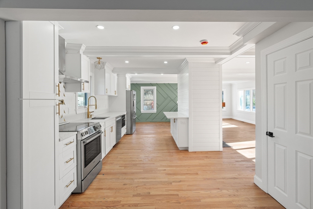 76 Speen Street Natick, MA 01760 - Photo 5 of 42