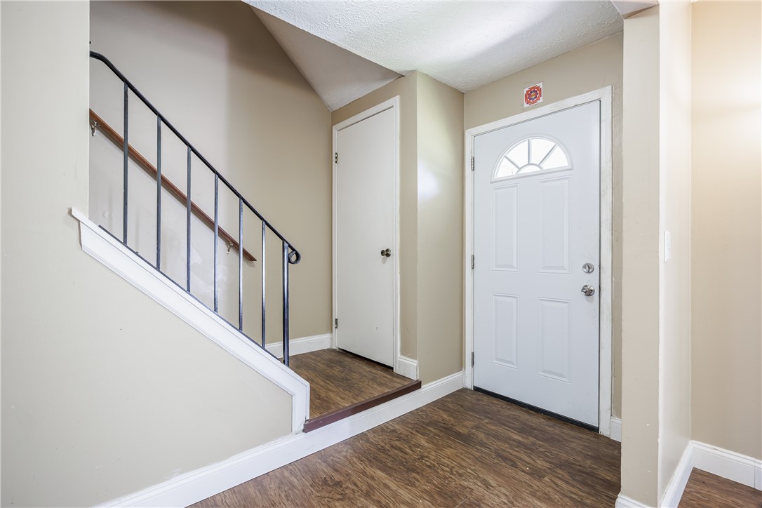 12 French Meadow Lane Rochester, NY 14618 - Photo 3 of 39