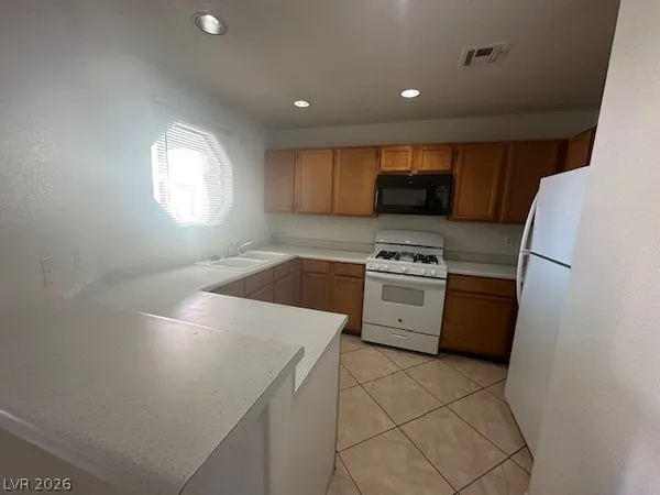 $1,395 | 5004 South Rainbow Boulevard, Unit 203, Las Vegas, NV 89118