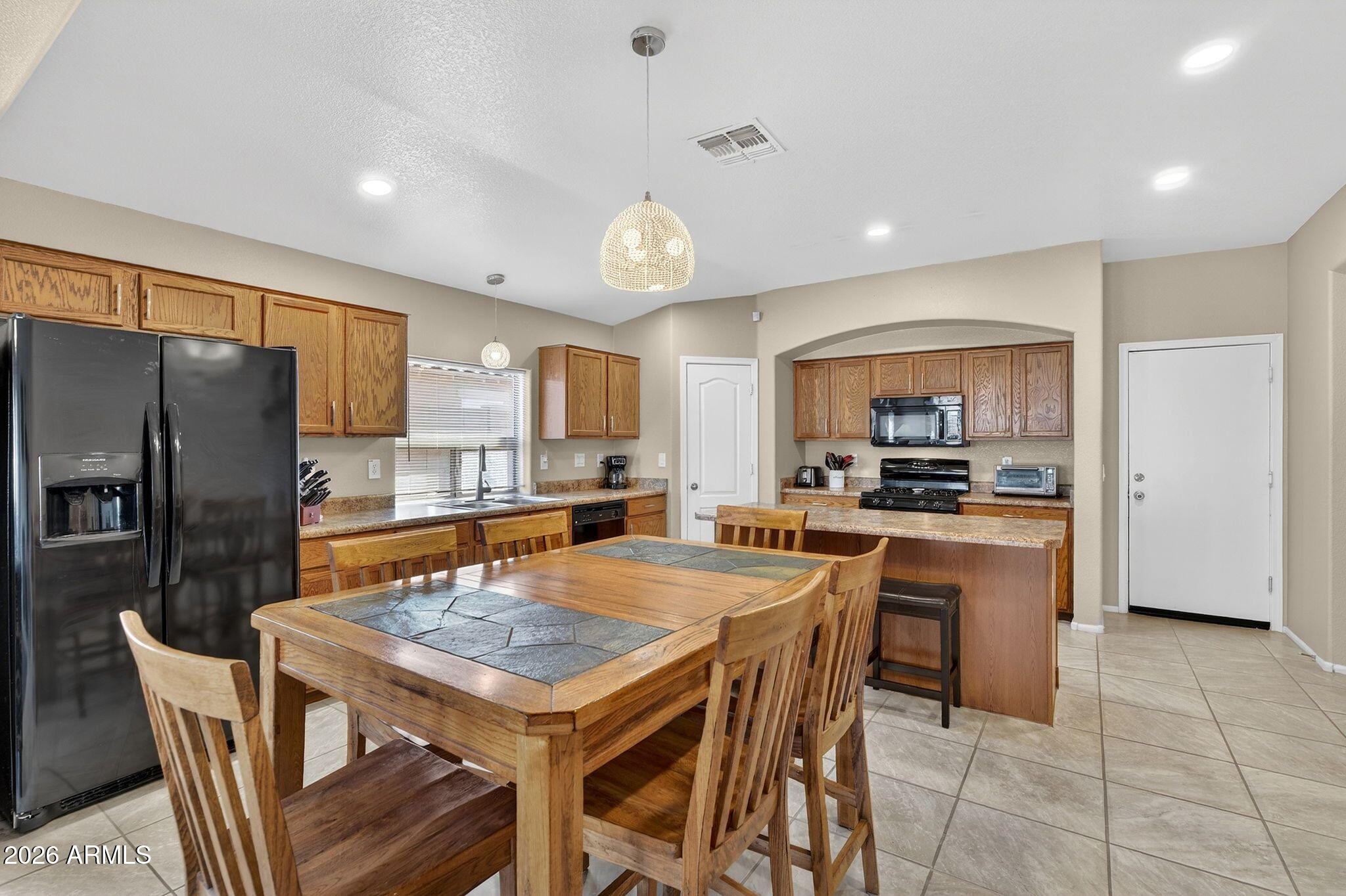 29207 North Mountain View Road San Tan Valley, AZ 85143 - Photo 10 of 40 009_20-web-or-mls-40n_mountain_view_rd_8