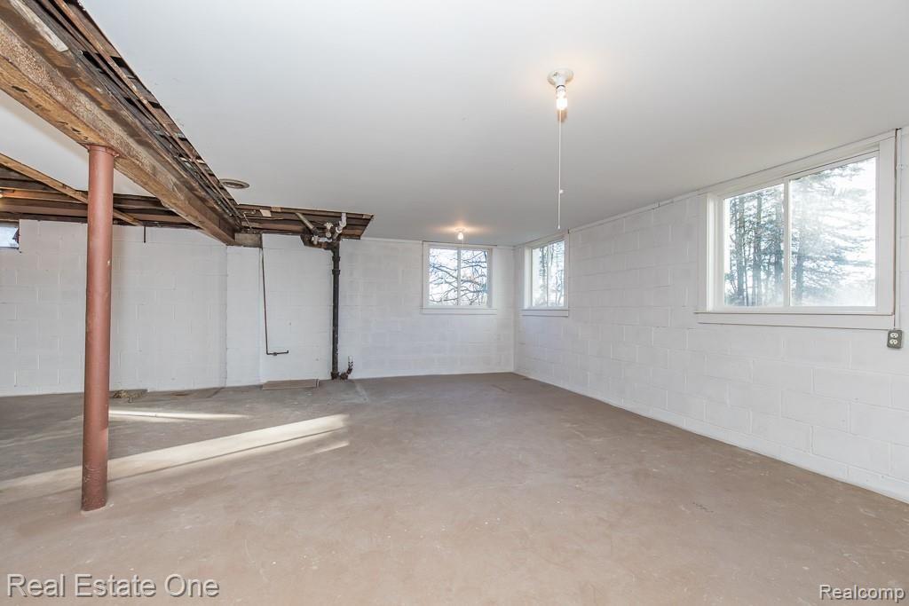 1801 Silver Bell Road Rochester, MI 48306 - Photo 25 of 42 Daylight Basement