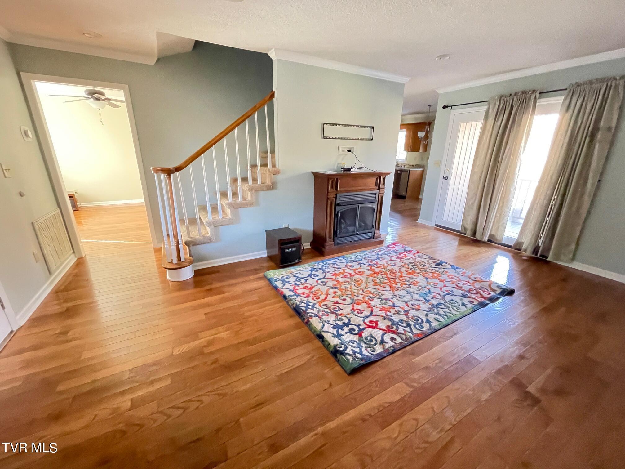 652 Fox Meadow Road, Unit 652 Elizabethton, TN 37643 - Photo 8 of 27 IMG_1474