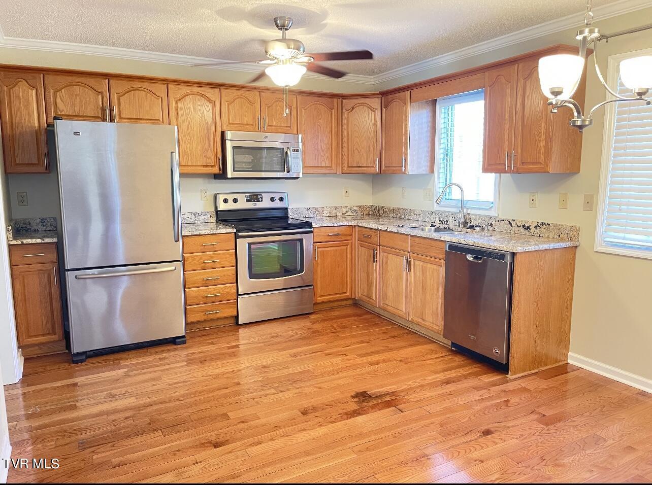 652 Fox Meadow Road, Unit 652 Elizabethton, TN 37643 - Photo 9 of 27 IMG_7806