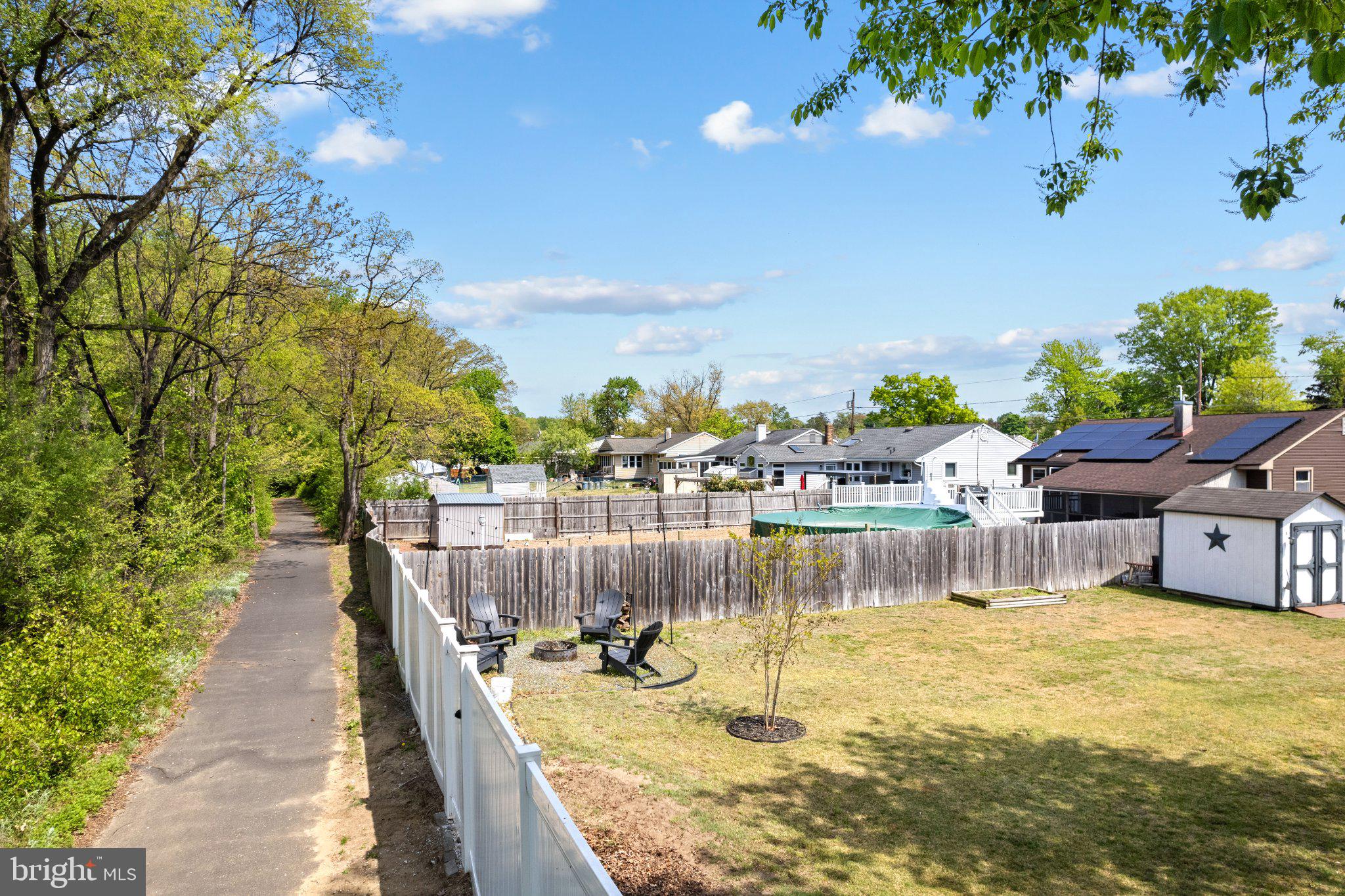 725 West 3rd Avenue Runnemede, NJ 08078 - Photo 33 of 35 a view of a lake with a house
