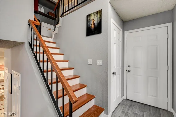 $318,800 | 4979 Strauss Drive, Las Vegas, NV 89146