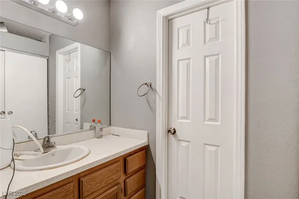 $318,800 | 4979 Strauss Drive, Las Vegas, NV 89146