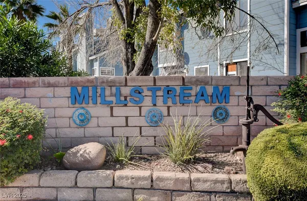 $318,800 | 4979 Strauss Drive, Las Vegas, NV 89146