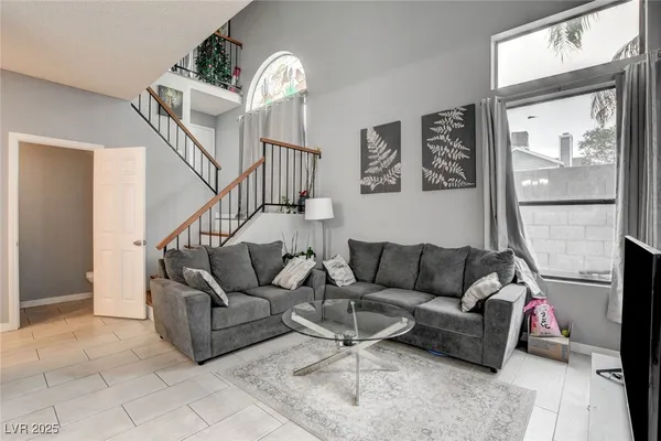 $318,800 | 4979 Strauss Drive, Las Vegas, NV 89146