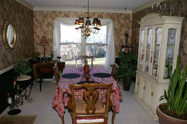 709 Taylor Road Greer, SC 29651 - Photo 10 of 25