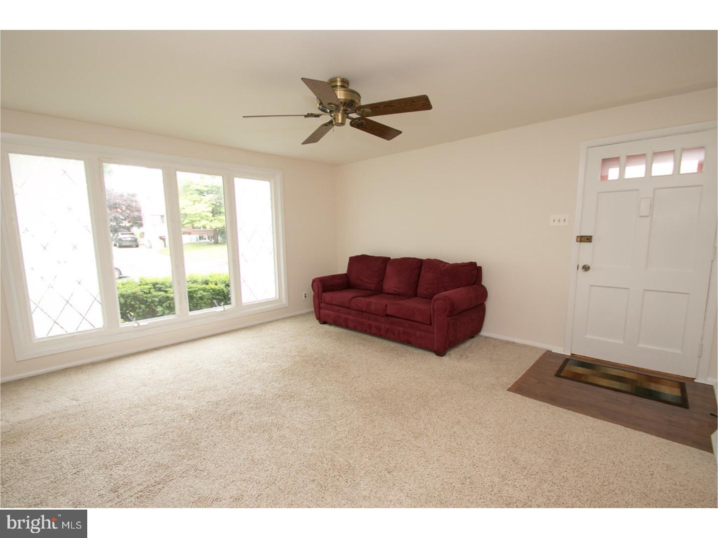 208 Stull Road Ridley Park, PA 19078 - Photo 3 of 23 Living Room