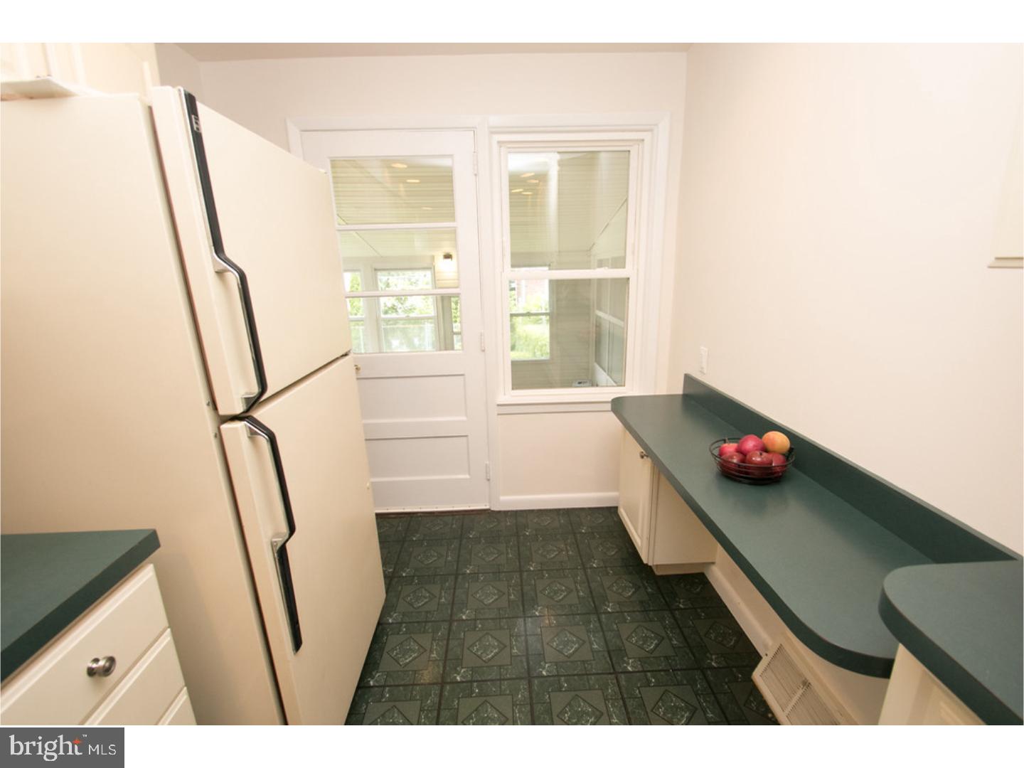 208 Stull Road Ridley Park, PA 19078 - Photo 10 of 23 Kitchen