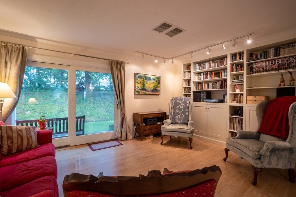 121 Northridge Road, Unit 121 Beverly, MA 01915 - Photo 6 of 13 Gallery Image 6